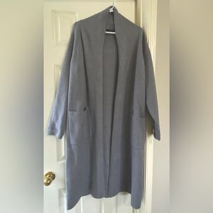 New with tags TAHARI cardigan